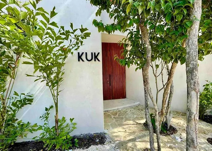 Villa Casa Kuk, Stylish, At 5 Min, Pool, Concierge
