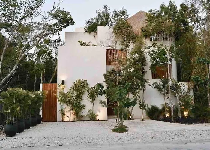 Villa Casa Kuk, Stylish, At 5 Min, Pool, Concierge