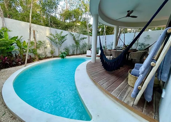 Villa Casa Kuk, Stylish, At 5 Min, Pool, Concierge