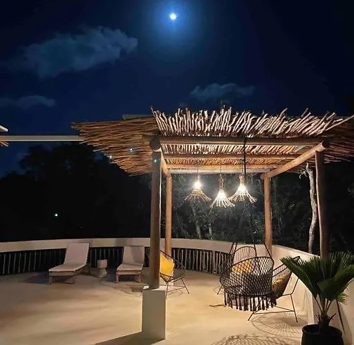 Villa Casa Kuk, Stylish, At 5 Min, Pool, Concierge