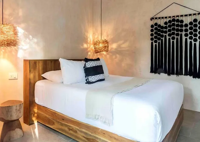 Casa Kuk, Stylish, At 5 Min, Pool, Concierge Villa *
