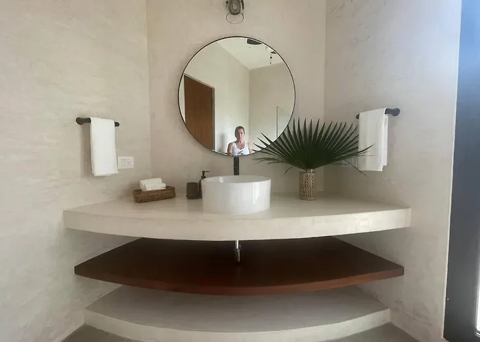 Casa Kuk, Stylish, At 5 Min, Pool, Concierge Villa *